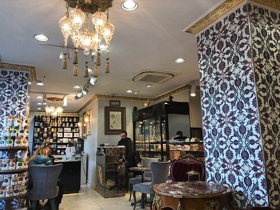 Acemoglu Baklavalari